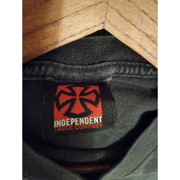 Vintage 90s Independent Truck Co Tee Black Small OG Skateboard RARE FIND - Picture 3 of 7